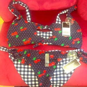 Brand new Juicy Couture two piece!